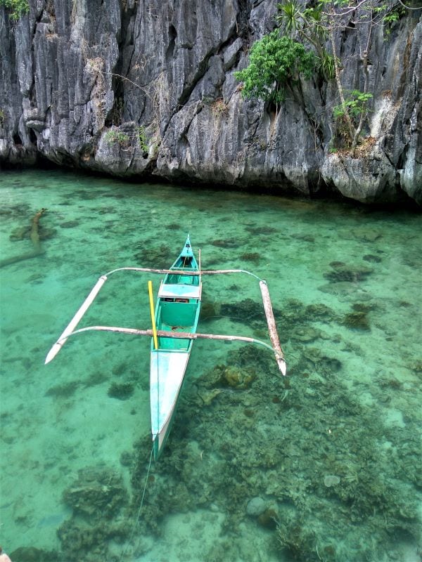 Лодка филиппинского рыбака