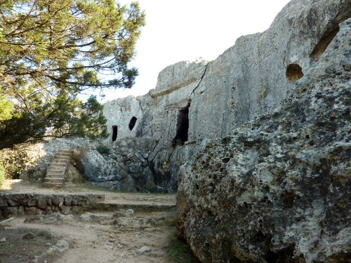 Пещеры Кала Морей (Cala Morell)