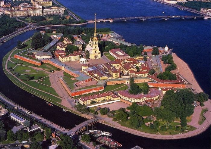 Петропавловская крепость и где погулять в Санкт-Петербурге